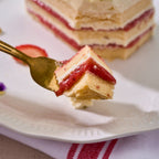 ⁠⁠Berry Jammy Cake (GF)