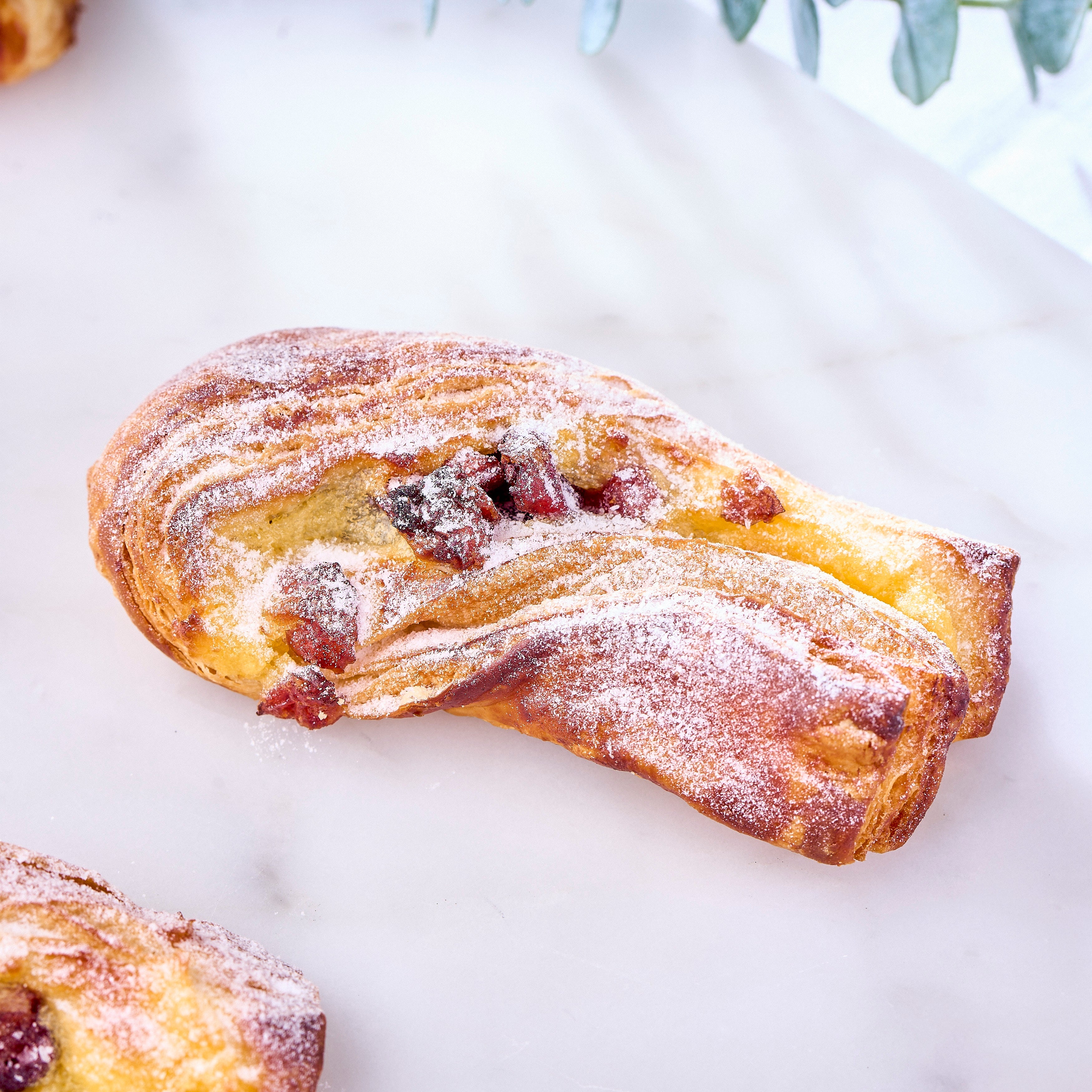 Mini Cranberry Twist (Box of 12)